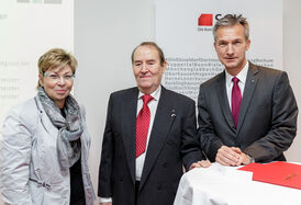 v.lks.: Carina Gödecke, Heinz Müller, Frank Baranowski (Foto: Arno Jansen)
